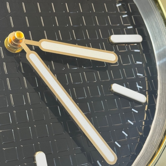 AUDEMARS PIGUET AP Wall Clock gold Bezel Insert And White black Dial - Picture 3 of 7